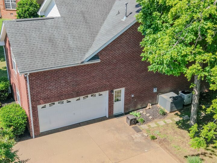 Property Photo:  102 Koleberg Ct  TN 37075 