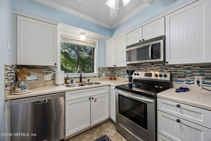 Property Photo: 2328 Sadler Road 10-F FL 32034