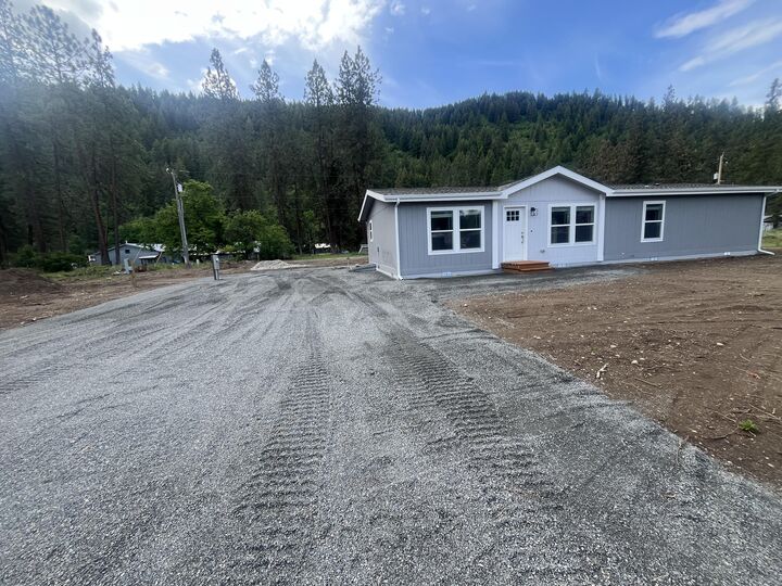 Property Photo: 1304 N Minter Blvd WA 99151