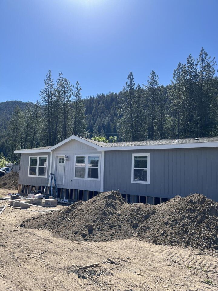 Property Photo:  1304 N Minter Blvd  WA 99151 