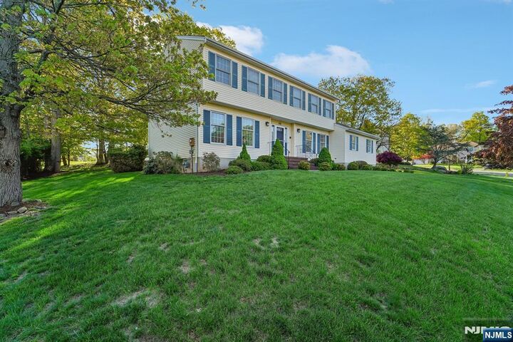 Property Photo:  86 Timberline Drive  NJ 07470 