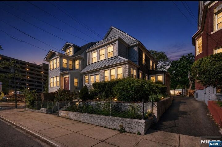 Property Photo:  127 Lyons Avenue  NJ 07112 