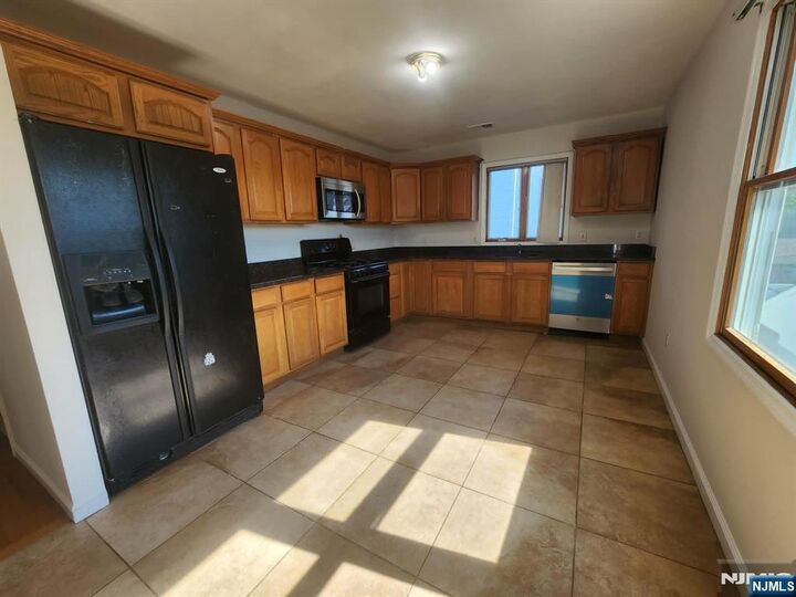 Property Photo:  226 Newark Avenue 2  NJ 07071 