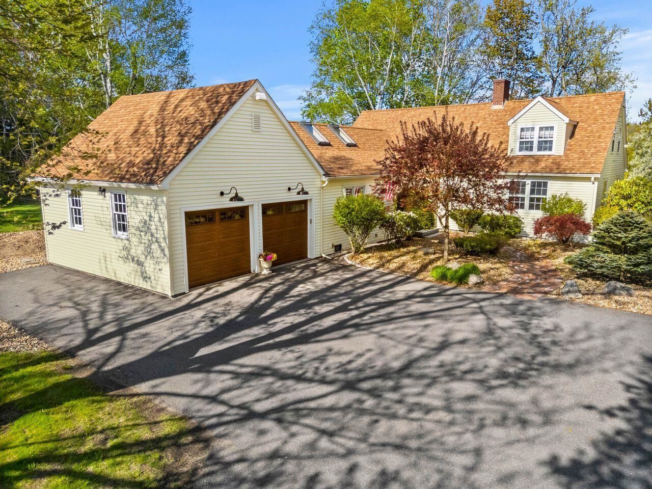 Property Photo:  76 Dow Road  NH 03049 