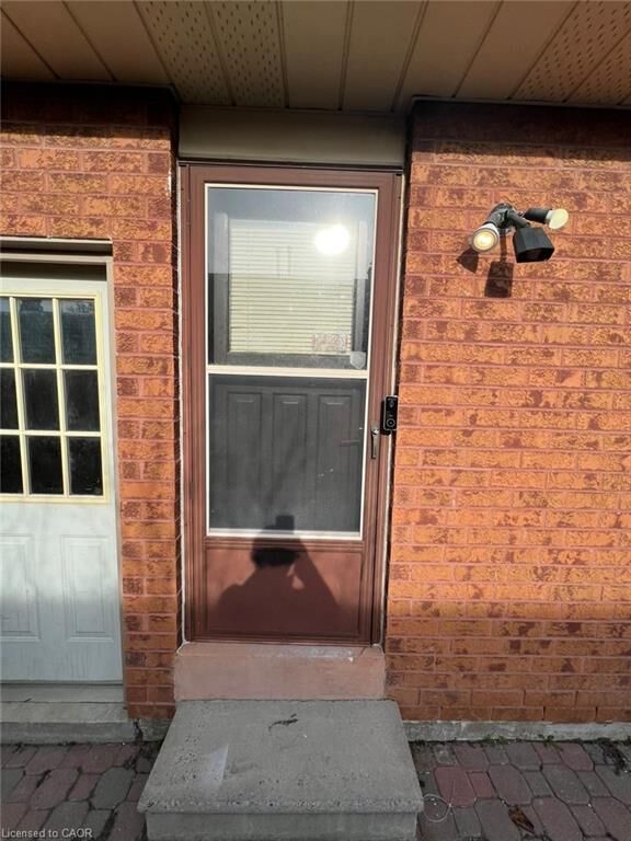 Property Photo:  15 Ivory Court Basement  ON L4L 4G2 