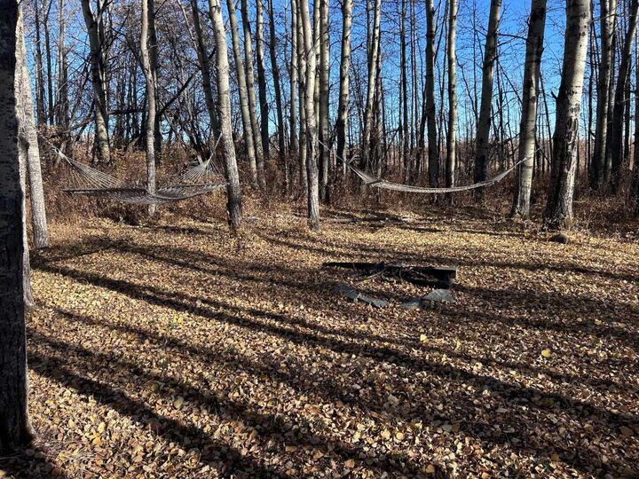 Property Photo:  744055 Rge Rd 61  AB T0H 3C0 
