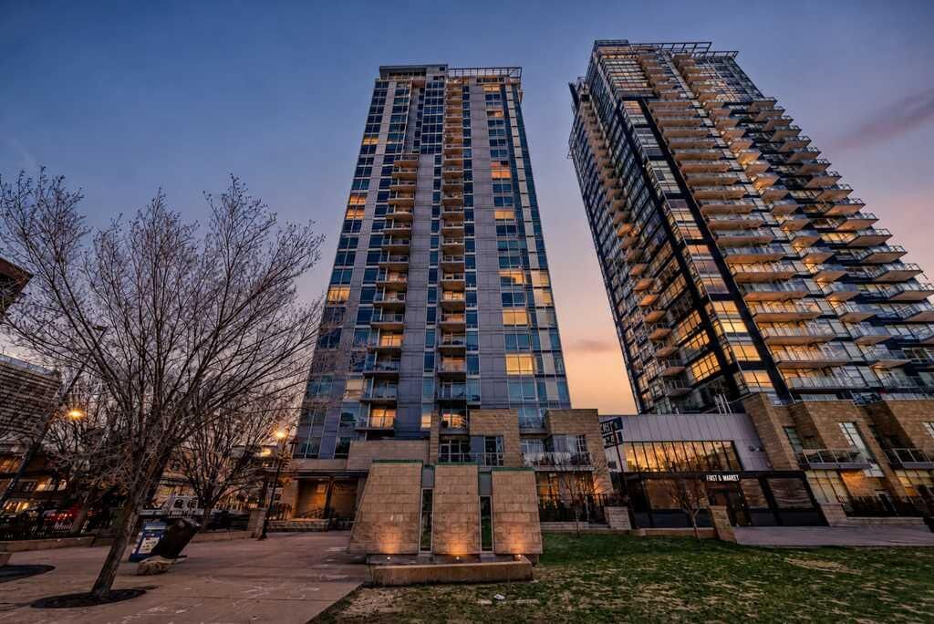 Property Photo:  215 13 Avenue SW 2105  AB T2R 0V6 