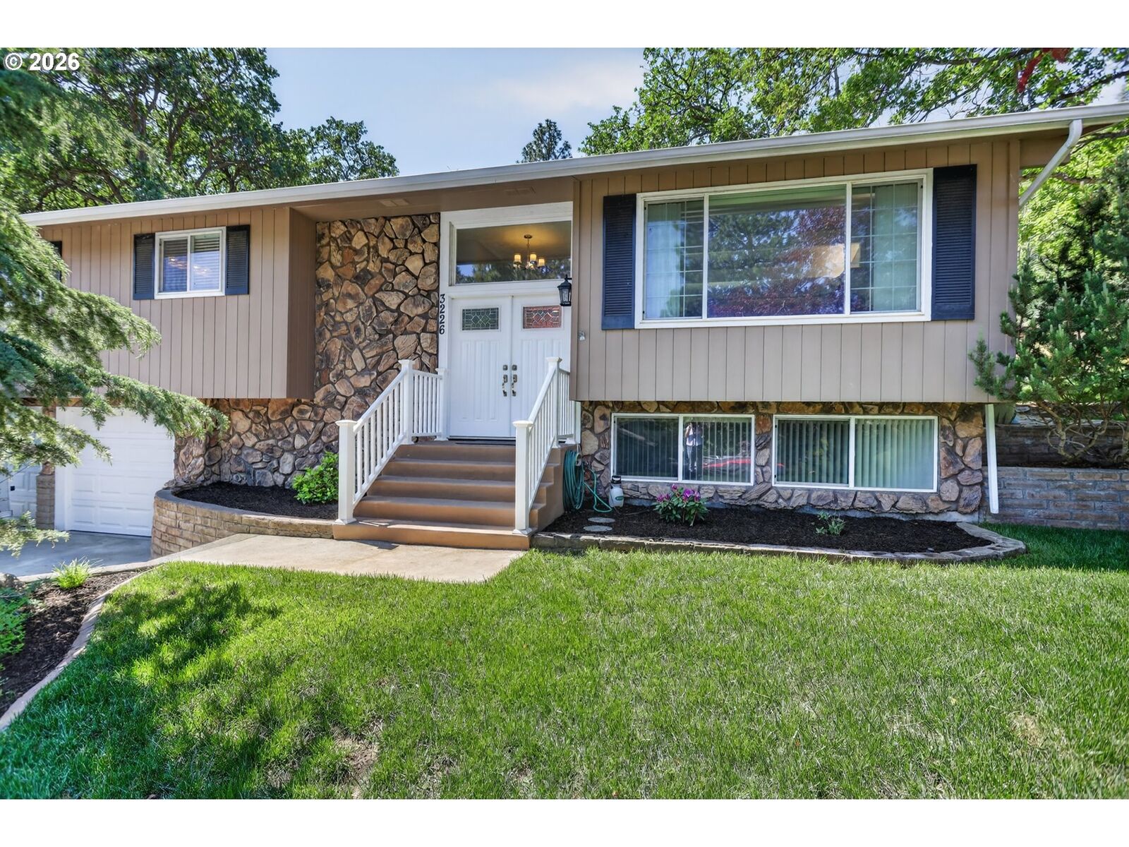 Property Photo:  3226 W 12th St  OR 97058 