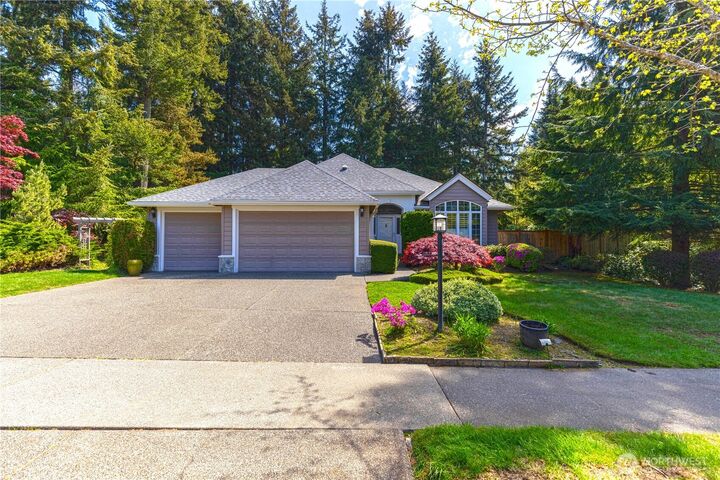 Property Photo:  2807  19th Avenue Ct NW  WA 98335 