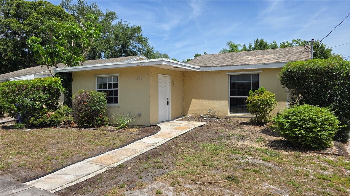 Property Photo: 1748 23rd Street FL 32960