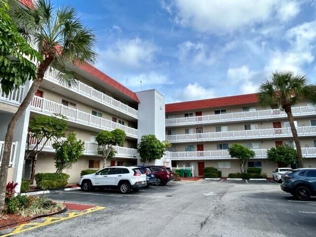 Property Photo:  3601 Inverrary Drive 306  FL 33319 