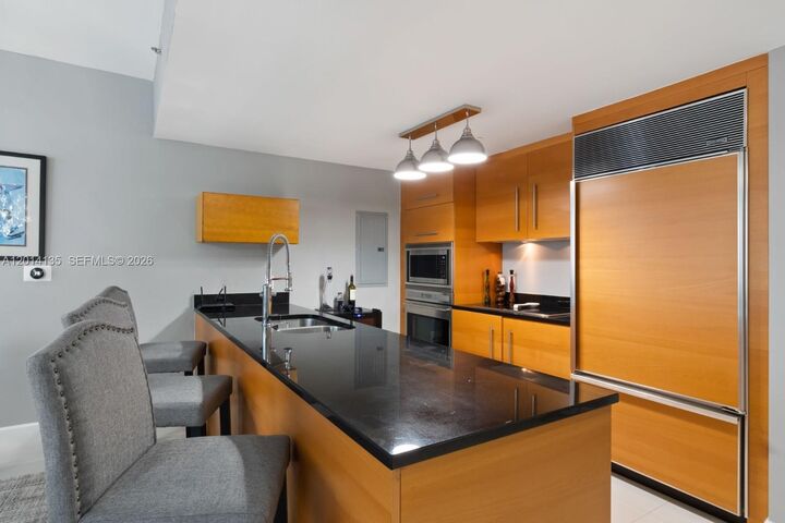 Property Photo:  475 Brickell Ave 5109  FL 33131 