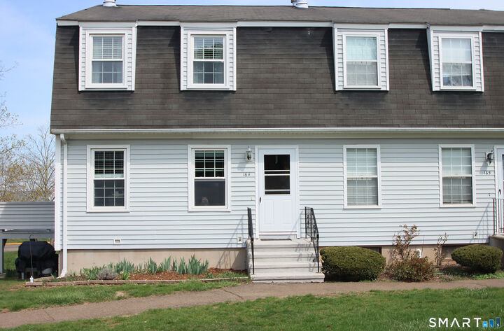 Property Photo:  164 Austin Ryer Lane 164  CT 06405 