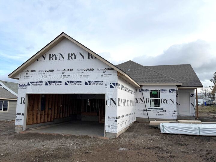 Property Photo:  609 S Manifold Ln  WA 99016 