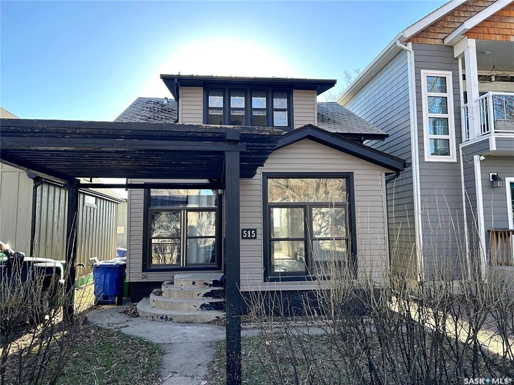 Photo de la propriété:  515 J Avenue S  SK S7M 2A7 