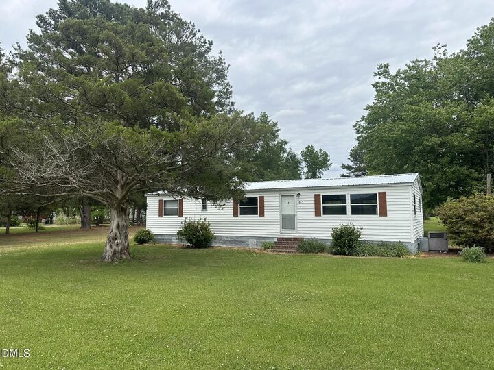 Property Photo:  1865 Haddock Road  NC 28590 