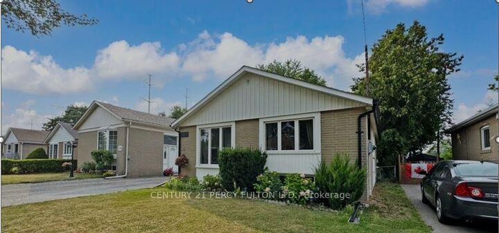 Property Photo:  140 Benleigh Drive  ON M1H 1K3 