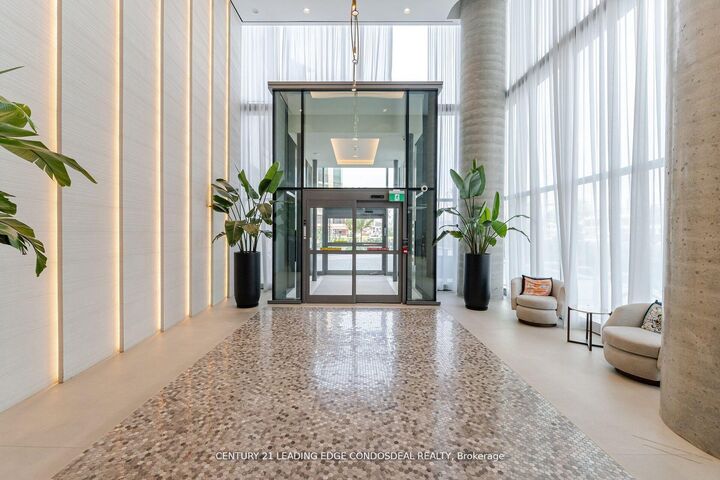 Property Photo:  7890 Jane Street 4103  ON L4K 0K9 