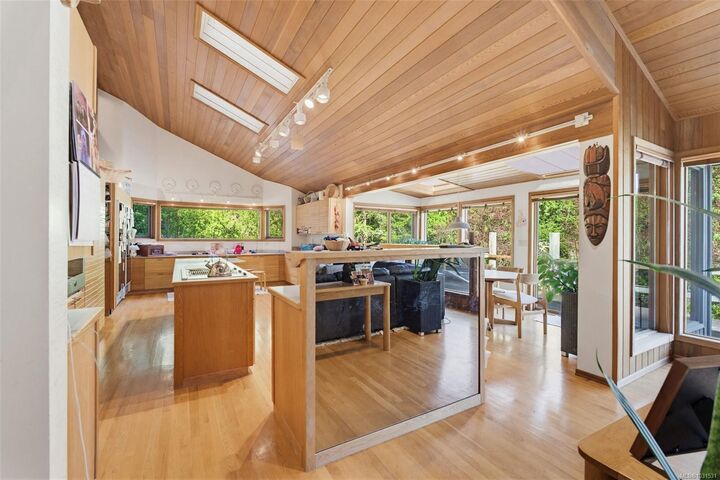 Property Photo: 5630 Batu Rd BC V8Z 6K5