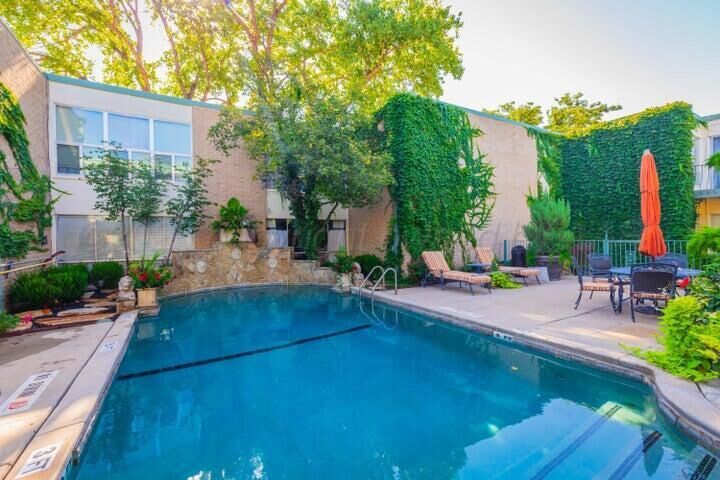 Property Photo: 2400 S Polk Street TX 79109