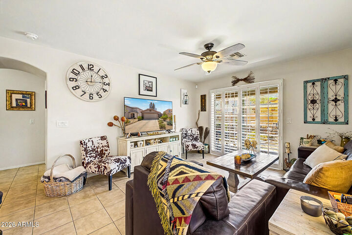 Property Photo: 985 E Stardust Way AZ 85143
