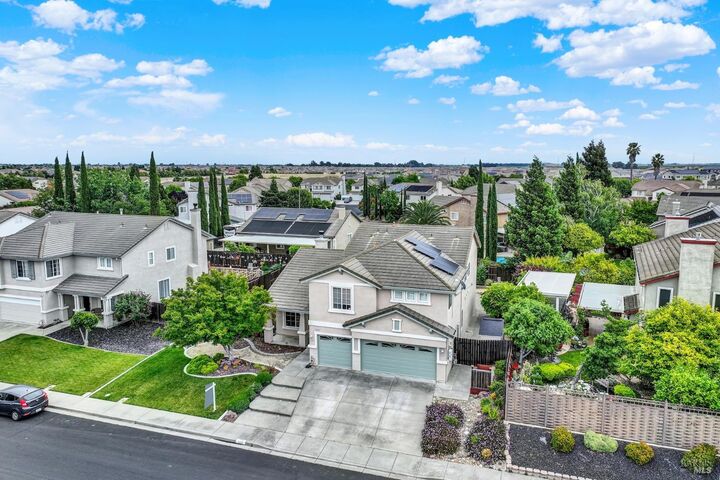 Property Photo:  943 Fallsgrove Way  CA 95687 