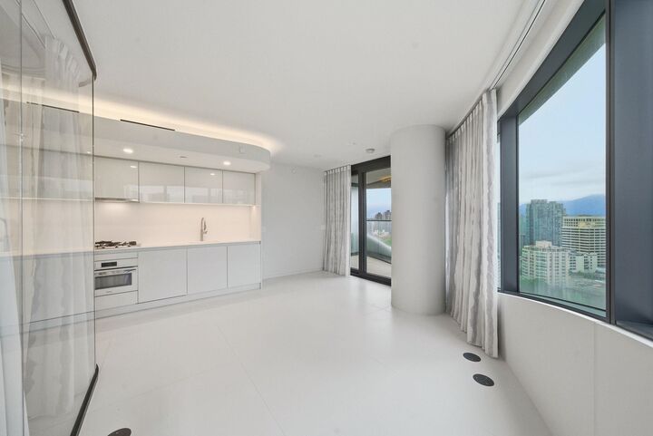 Property Photo:  1033 Nelson Street 2107  BC V6E 0E5 