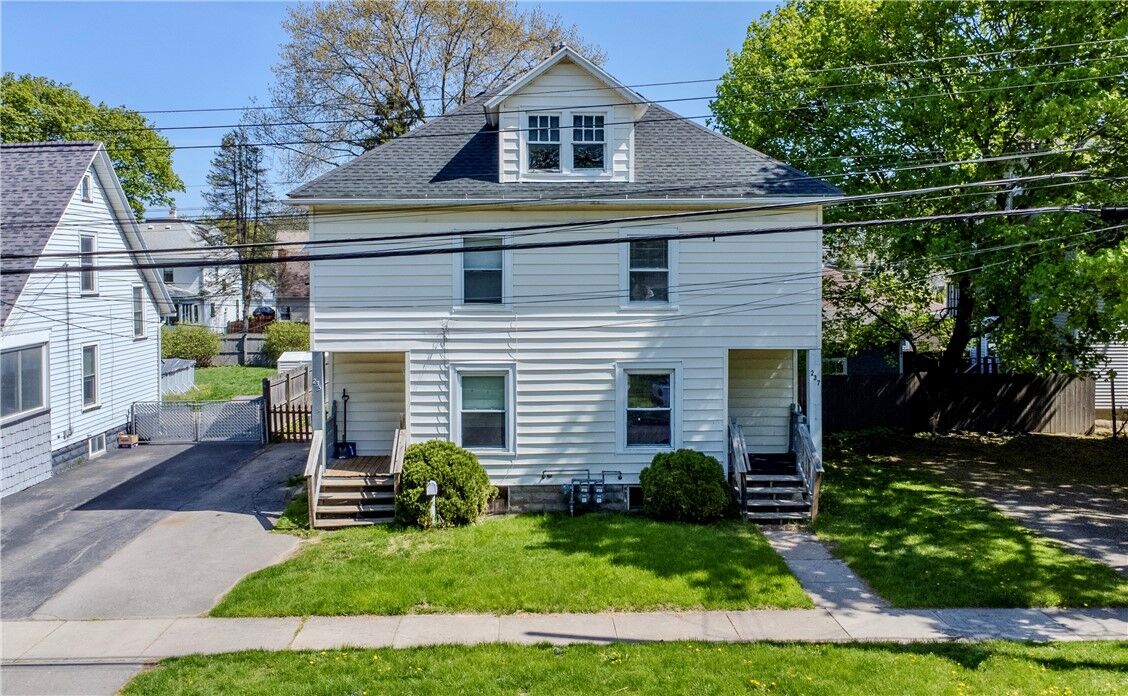 Property Photo:  235 East Avenue  NY 14445 