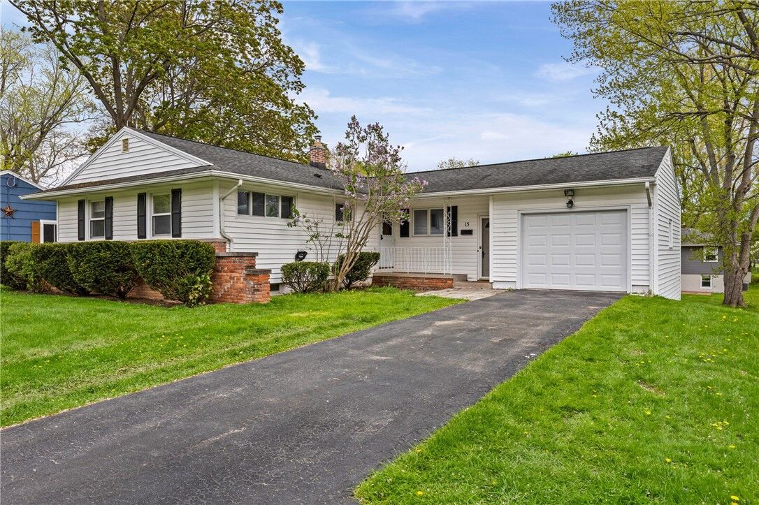 Property Photo:  15 Valley Brook Road  NY 14526 
