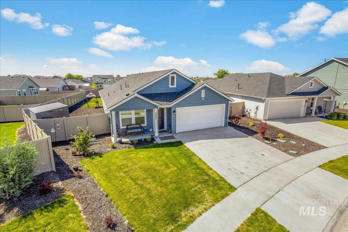 Property Photo:  8557 Velvet Ash St  ID 83687 