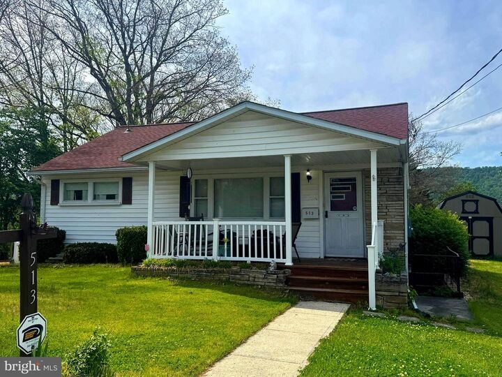 Property Photo:  513 2nd Street  WV 26757 