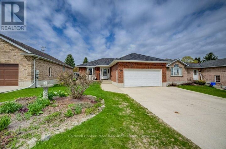 Property Photo:  636 22nd Avenue  ON N4N 3W7 