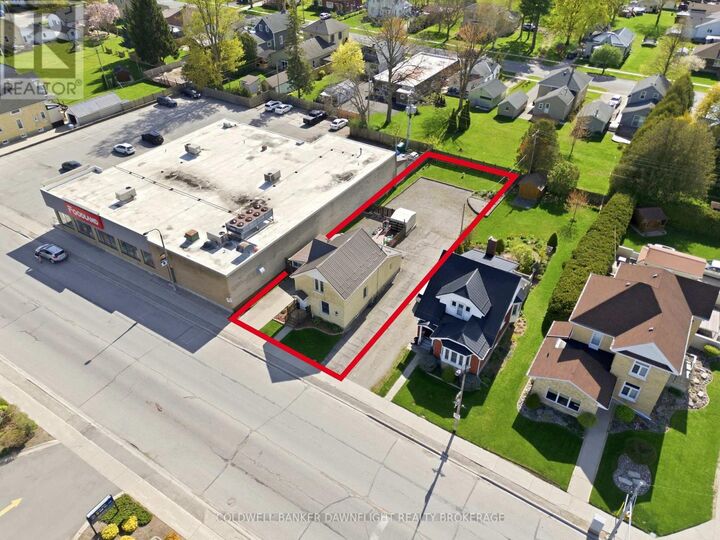 Property Photo:  221 Main Street South  ON N0M 1S6 