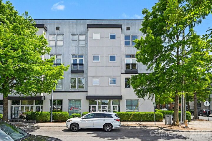 Property Photo:  633 McNinch Street  NC 28208 