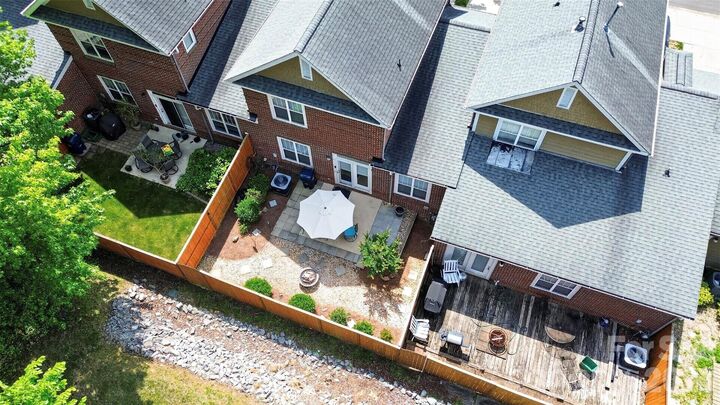 Property Photo:  18422 Mizzenmast Avenue  NC 28031 