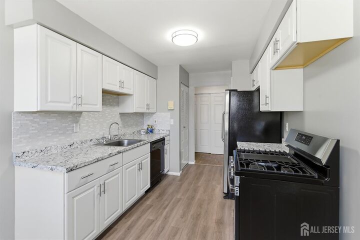Property Photo:  324 Sharon Garden Court  NJ 07095 