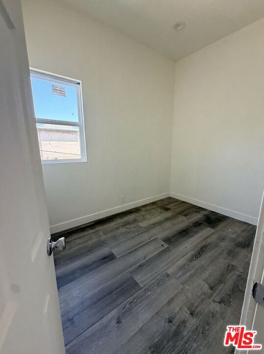 Property Photo:  1833 S St Andrews Pl  CA 90019 