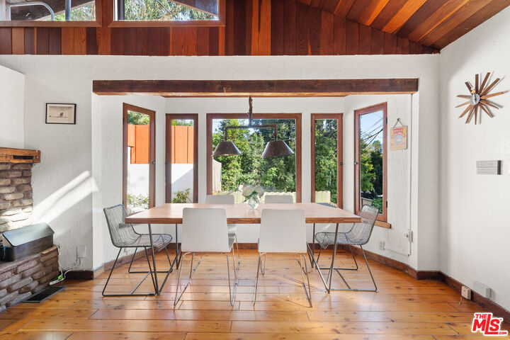 Property Photo:  1928 Weepah Way  CA 90046 