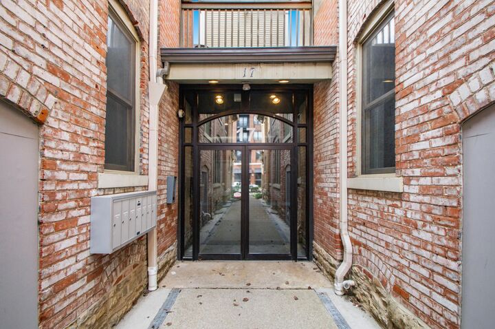 Property Photo:  17 W 3rd Avenue  OH 43201 