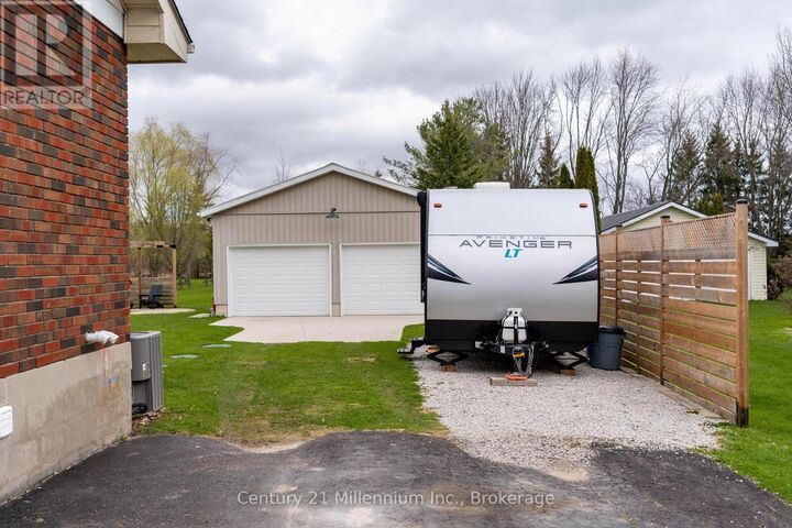 Property Photo:  871 16th Street West  ON N4K 6V5 