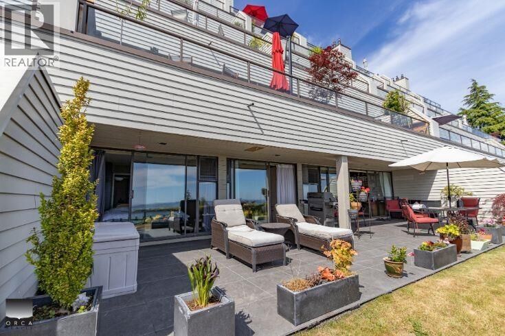 Property Photo:  2246 Folkestone Way 11  BC V7S 2X7 