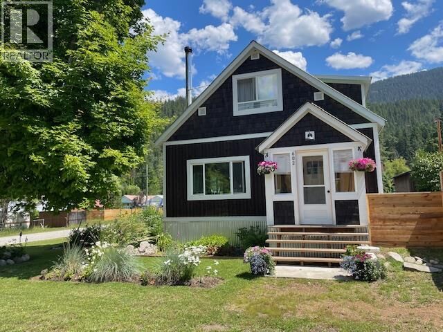 Property Photo: 602 Slocan Street BC V0G 2C0