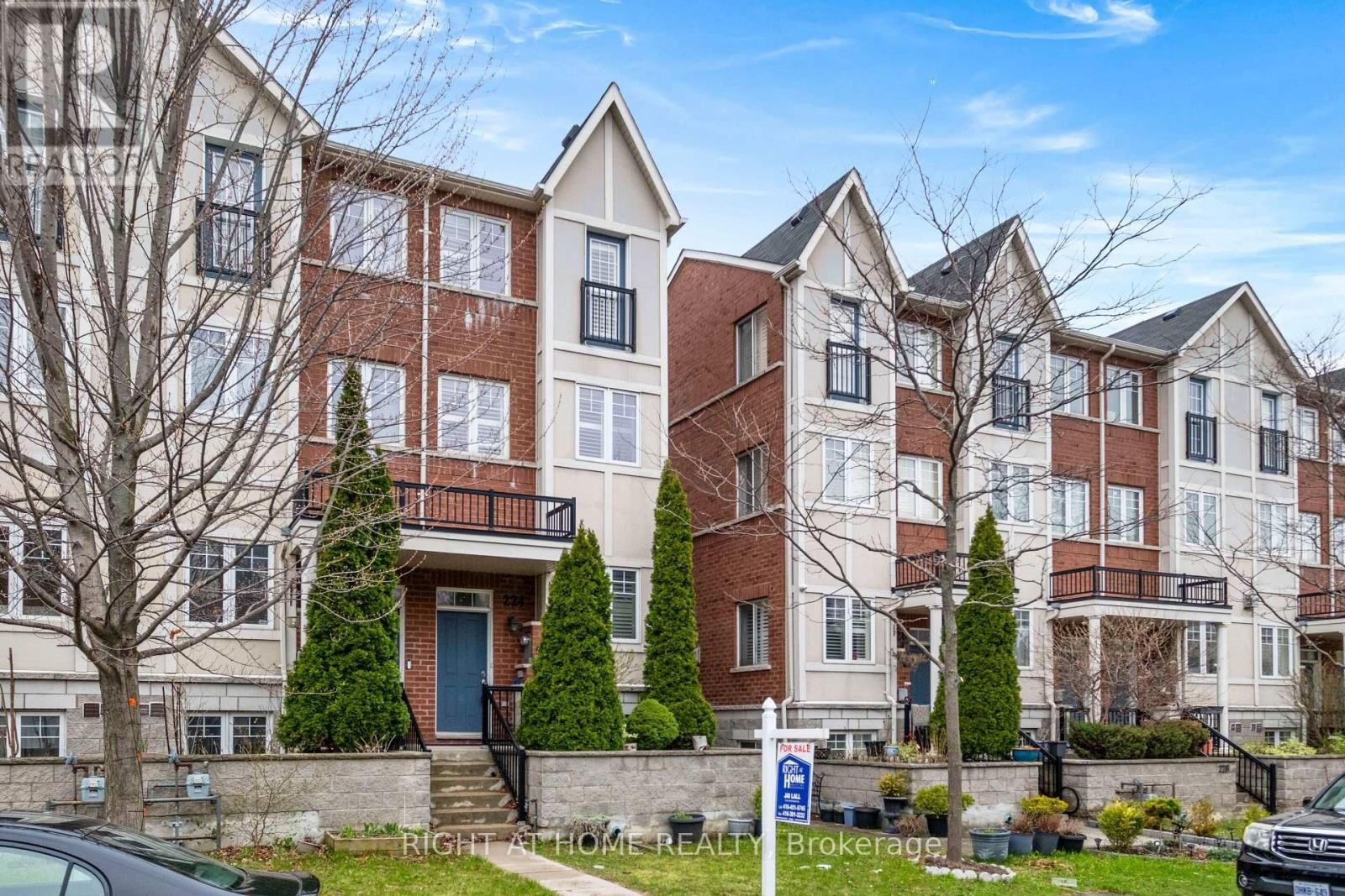 Property Photo:  224 Dairy Drive  ON M1L 0G4 