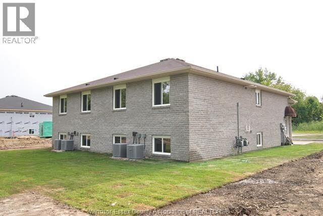 Property Photo:  1810 Northway C - Upper  ON N9B 0A6 