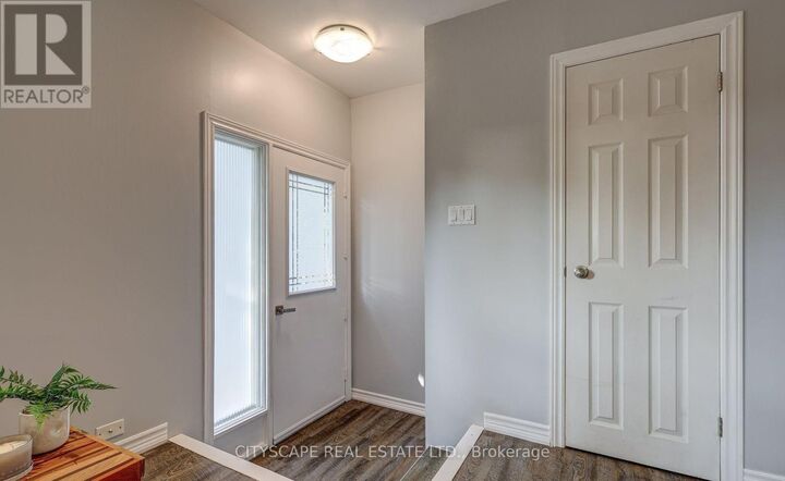 Property Photo:  1050 Apache Road Upper  ON N5V 2W3 