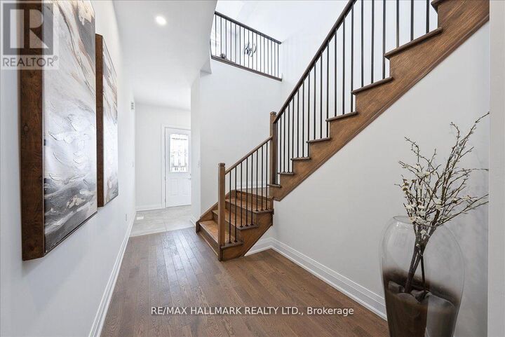 Property Photo:  15 Aida Place North  ON L4E 2Y5 
