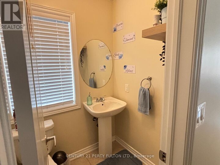 Property Photo:  4 Nimes Avenue  ON L6C 0N1 
