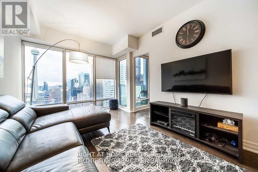 Property Photo:  8 The Esplanade 3203  ON M5E 0A6 