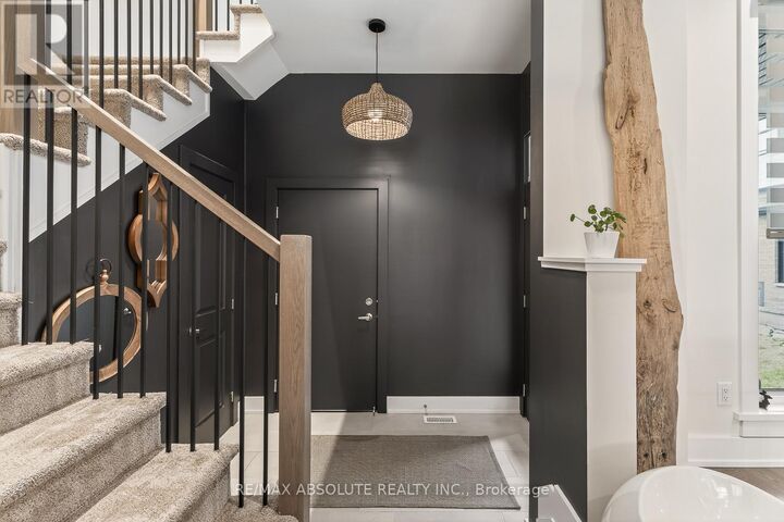 Property Photo:  75 O'Donovan Drive  ON K7C 0S2 