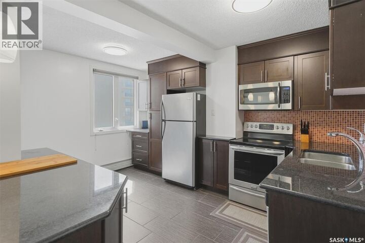 Property Photo:  1005 320 5th Avenue N  SK S7K 2P5 
